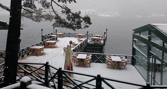 Bolu ve Düzce'de nisan sonunda kar etkili oldu