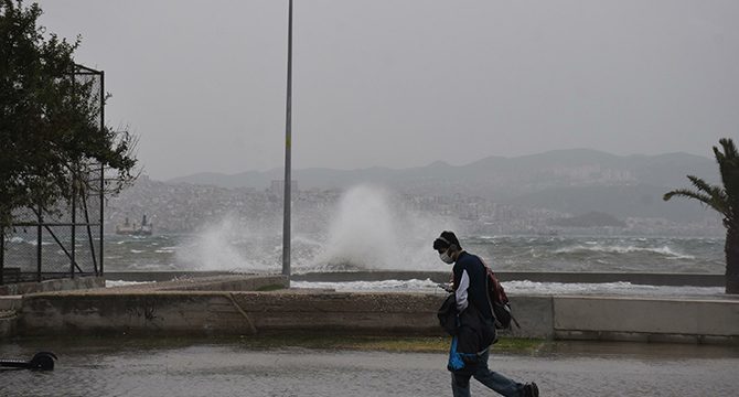 Meteoroloji'den Kuzey Ege için 'fırtına' uyarısı