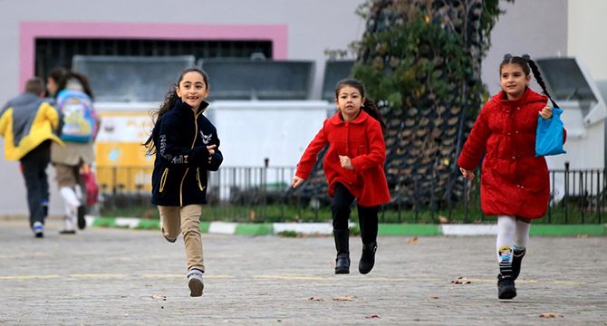 Okullarda ikinci ara tatil öncesi son ders zili bugün çalıyor