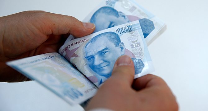 Emeklilerin maaş ve ikramiye tarihleri belli oldu