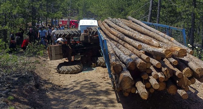 Uşak'ta devrilen traktördeki 1 kişi öldü