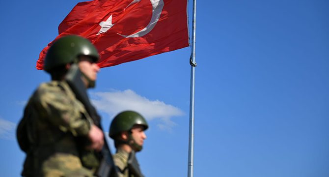 MSB: Hudutlarda 14'ü terör örgütü mensubu, 32 kişi yakalandı