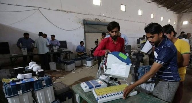 Hindistan'da seçim kavgası: Ölü sayısı 48'e yükseldi