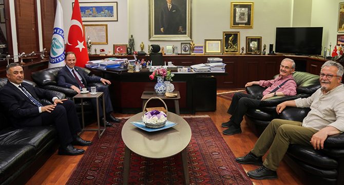 CHP Milletvekilleri Büyükerşen'i ziyaret etti