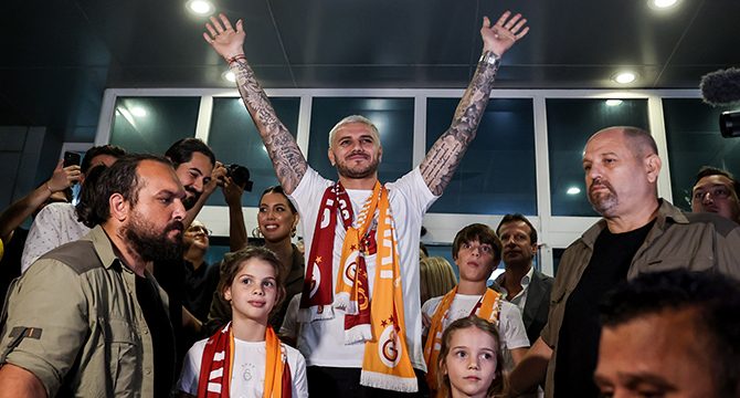 Galatasaray, Mauro Icardi’yi İstanbul’a getirdi