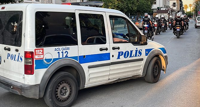 Mersin'de aranan şahıslara operasyon: 30 gözaltı