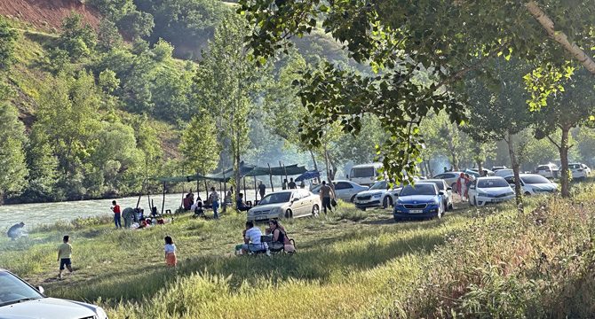 Munzur Vadisi Milli Parkı'nda yasağa rağmen piknik ve kamp yaptılar