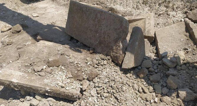 Afyonkarahisar'da temel kazısında lahit bulundu