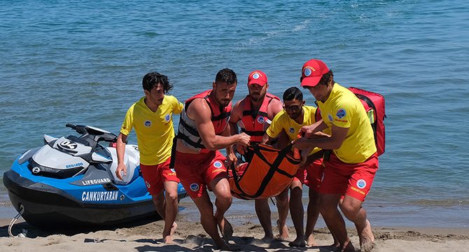 Sakarya sahillerinde bir haftada 41 kişi boğulmaktan kurtarıldı