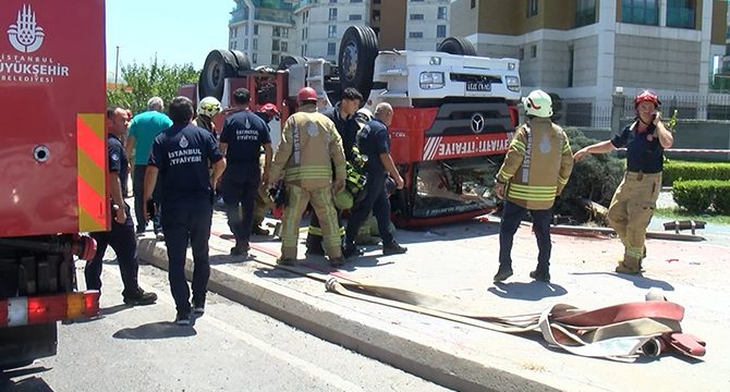 Yangına giden itfaiye aracı kaza yaptı: Yaralılar var