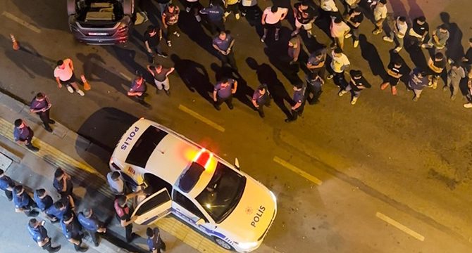 İstanbul’da kaza sonrası ortalık karıştı