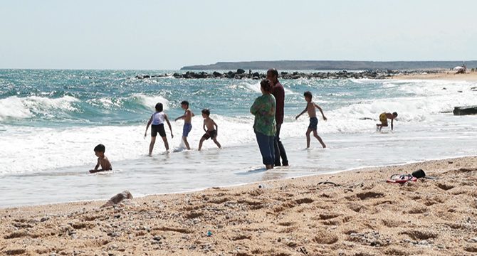 Arnavutköy'de yasağa rağmen sahile akın ettiler