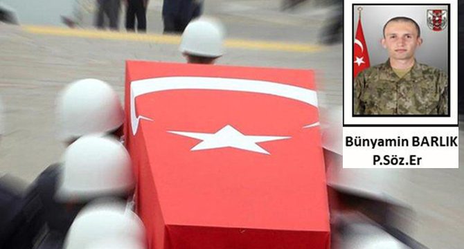 Arazide düşen asker şehit oldu