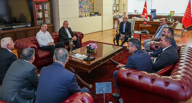 Kılıçdaroğlu, esnaf odası temsilcileriyle görüştü