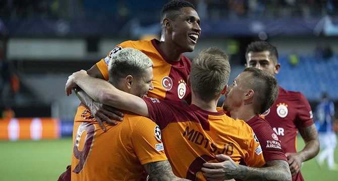 Galatasaray 'Devler Ligi' için sahaya çıkıyor