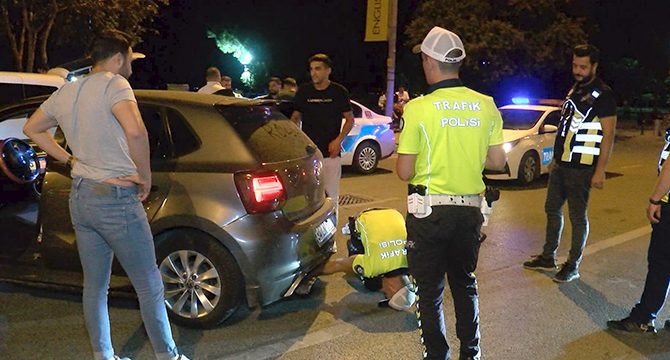 Kadıköy'de trafik denetimlerinde 97 sürücüye ceza