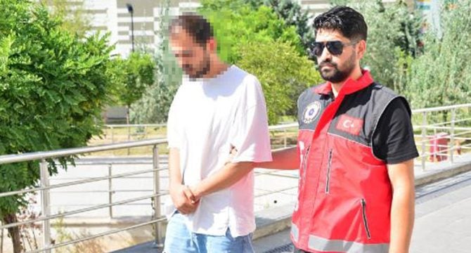 Kocatepe Camisi'nde tepki çeken fotoğraflarla ilgili hapis istemi