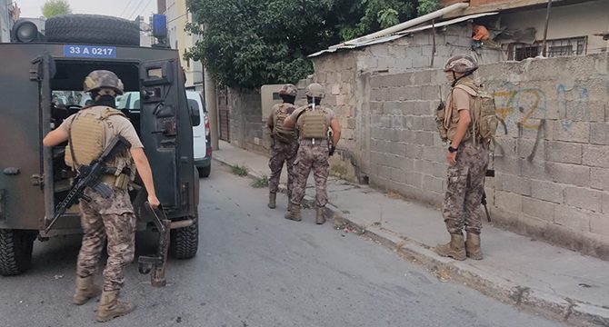 Mersin'de 'torbacı' operasyonu: Çok sayıda gözaltı