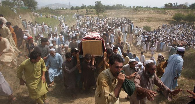 Pakistan'da parti kongresine bombalı saldırı: Ölü sayısı 56'ya çıktı