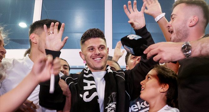 Beşiktaş Rashica'yı transfer ettiğini açıkladı