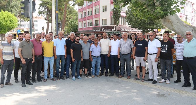 Burdur'da taksiciler gelen zamlar için eylem yaptı