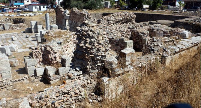Sebastapolis Antik Kenti'nde iki bin yıllık Roma yolu bulundu