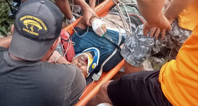 Antalya'da düşen yamaç paraşütündeki turist hayatını kaybetti