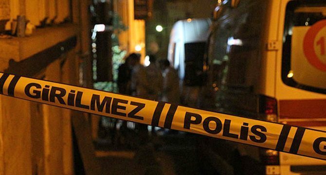 İstanbul'da halıya sarılarak sokağa atılmış ceset bulundu
